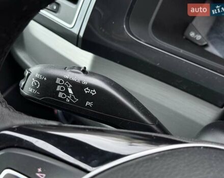 Черный Фольксваген Мультиван, объемом двигателя 1.97 л и пробегом 300 тыс. км за 32499 $, фото 43 на Automoto.ua