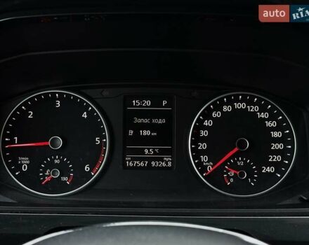 Черный Фольксваген Мультиван, объемом двигателя 1.97 л и пробегом 300 тыс. км за 32499 $, фото 45 на Automoto.ua