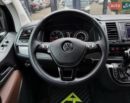 Черный Фольксваген Мультиван, объемом двигателя 1.97 л и пробегом 300 тыс. км за 32499 $, фото 35 на Automoto.ua