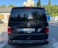 Чорний Фольксваген Мультиван, об'ємом двигуна 2 л та пробігом 165 тис. км за 45000 $, фото 4 на Automoto.ua