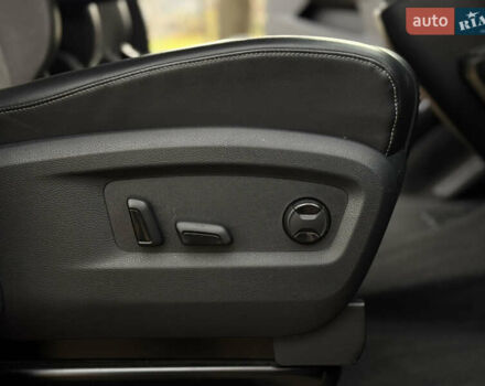 Чорний Фольксваген Мультиван, об'ємом двигуна 1.97 л та пробігом 190 тис. км за 49500 $, фото 24 на Automoto.ua