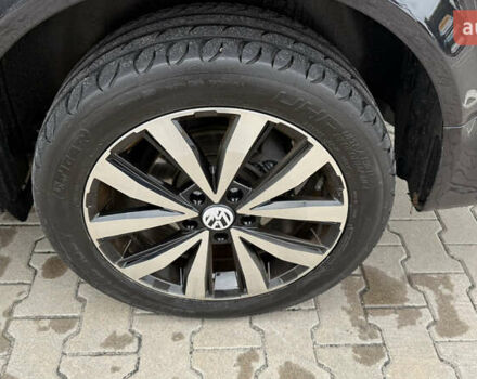 Черный Фольксваген Мультиван, объемом двигателя 1.97 л и пробегом 167 тыс. км за 57000 $, фото 34 на Automoto.ua