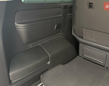 Черный Фольксваген Мультиван, объемом двигателя 1.97 л и пробегом 170 тыс. км за 56500 $, фото 34 на Automoto.ua