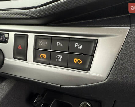 Черный Фольксваген Мультиван, объемом двигателя 1.97 л и пробегом 167 тыс. км за 57000 $, фото 8 на Automoto.ua