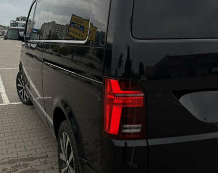 Черный Фольксваген Мультиван, объемом двигателя 1.97 л и пробегом 170 тыс. км за 56500 $, фото 4 на Automoto.ua