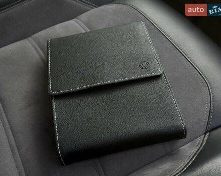 Чорний Фольксваген Мультиван, об'ємом двигуна 1.97 л та пробігом 190 тис. км за 49500 $, фото 46 на Automoto.ua