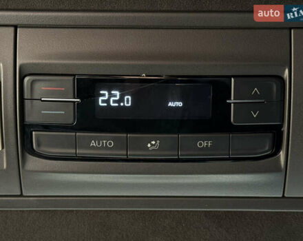 Чорний Фольксваген Мультиван, об'ємом двигуна 1.97 л та пробігом 190 тис. км за 49500 $, фото 47 на Automoto.ua