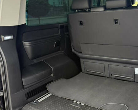 Черный Фольксваген Мультиван, объемом двигателя 1.97 л и пробегом 167 тыс. км за 57000 $, фото 23 на Automoto.ua