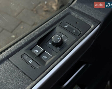 Чорний Фольксваген Мультиван, об'ємом двигуна 1.97 л та пробігом 190 тис. км за 49500 $, фото 41 на Automoto.ua