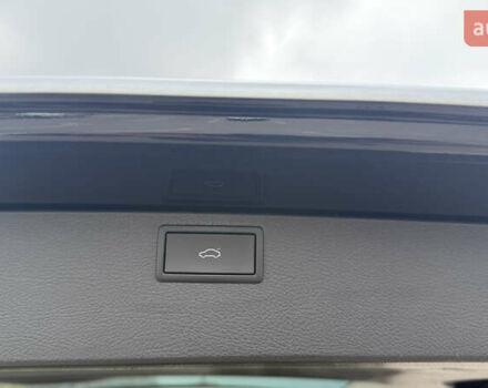 Черный Фольксваген Мультиван, объемом двигателя 1.97 л и пробегом 170 тыс. км за 56500 $, фото 38 на Automoto.ua