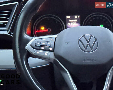 Черный Фольксваген Мультиван, объемом двигателя 1.97 л и пробегом 119 тыс. км за 55000 $, фото 34 на Automoto.ua