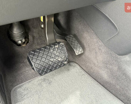 Черный Фольксваген Мультиван, объемом двигателя 1.97 л и пробегом 167 тыс. км за 57000 $, фото 40 на Automoto.ua