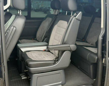 Черный Фольксваген Мультиван, объемом двигателя 1.97 л и пробегом 167 тыс. км за 57000 $, фото 21 на Automoto.ua