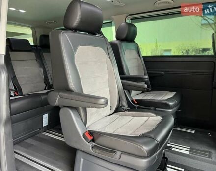 Черный Фольксваген Мультиван, объемом двигателя 1.97 л и пробегом 70 тыс. км за 74900 $, фото 19 на Automoto.ua