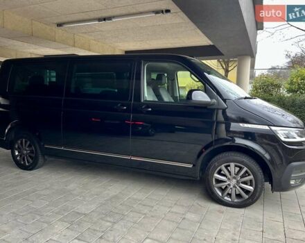 Черный Фольксваген Мультиван, объемом двигателя 1.97 л и пробегом 70 тыс. км за 74900 $, фото 1 на Automoto.ua