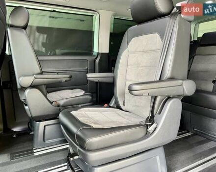 Черный Фольксваген Мультиван, объемом двигателя 1.97 л и пробегом 70 тыс. км за 74900 $, фото 20 на Automoto.ua