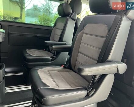 Черный Фольксваген Мультиван, объемом двигателя 1.97 л и пробегом 70 тыс. км за 74900 $, фото 27 на Automoto.ua