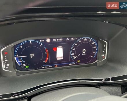 Черный Фольксваген Мультиван, объемом двигателя 1.97 л и пробегом 60 тыс. км за 79800 $, фото 31 на Automoto.ua