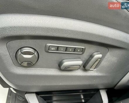 Черный Фольксваген Мультиван, объемом двигателя 1.97 л и пробегом 60 тыс. км за 79800 $, фото 18 на Automoto.ua