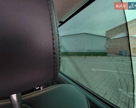 Черный Фольксваген Мультиван, объемом двигателя 2 л и пробегом 59 тыс. км за 73500 $, фото 49 на Automoto.ua