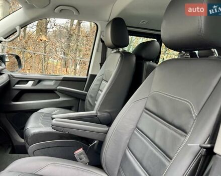 Черный Фольксваген Мультиван, объемом двигателя 1.97 л и пробегом 60 тыс. км за 79800 $, фото 16 на Automoto.ua