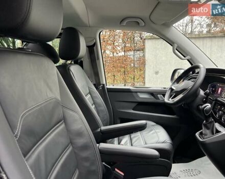 Черный Фольксваген Мультиван, объемом двигателя 1.97 л и пробегом 60 тыс. км за 79800 $, фото 20 на Automoto.ua