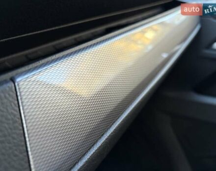 Черный Фольксваген Мультиван, объемом двигателя 2 л и пробегом 151 тыс. км за 55200 $, фото 12 на Automoto.ua