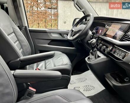 Черный Фольксваген Мультиван, объемом двигателя 1.97 л и пробегом 60 тыс. км за 79800 $, фото 19 на Automoto.ua