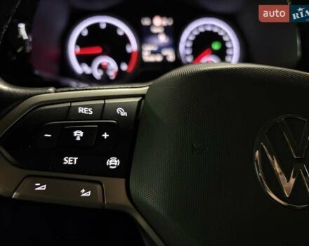 Черный Фольксваген Мультиван, объемом двигателя 2 л и пробегом 151 тыс. км за 59200 $, фото 39 на Automoto.ua