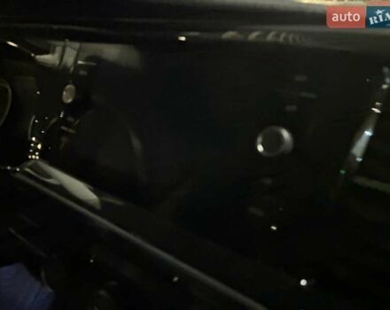 Черный Фольксваген Мультиван, объемом двигателя 2 л и пробегом 151 тыс. км за 59200 $, фото 6 на Automoto.ua