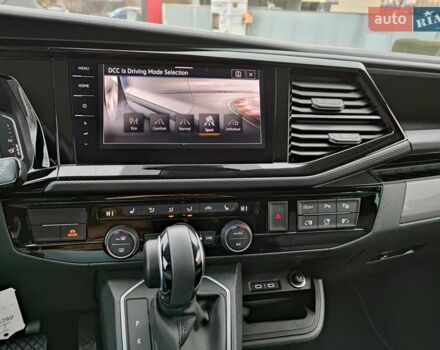 Черный Фольксваген Мультиван, объемом двигателя 2 л и пробегом 59 тыс. км за 73500 $, фото 21 на Automoto.ua