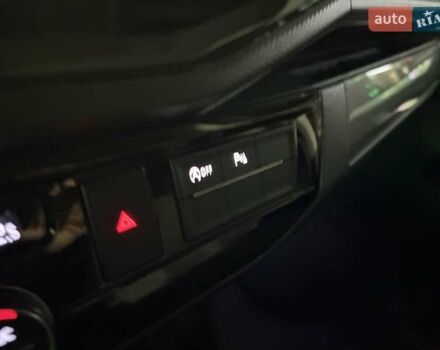 Черный Фольксваген Мультиван, объемом двигателя 2 л и пробегом 151 тыс. км за 59200 $, фото 34 на Automoto.ua