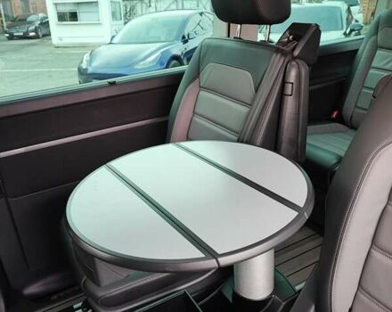 Черный Фольксваген Мультиван, объемом двигателя 2 л и пробегом 59 тыс. км за 73500 $, фото 51 на Automoto.ua