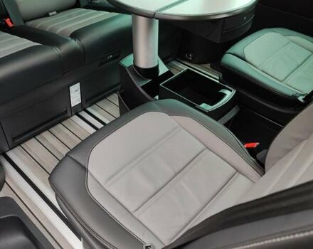 Черный Фольксваген Мультиван, объемом двигателя 2 л и пробегом 59 тыс. км за 73500 $, фото 27 на Automoto.ua