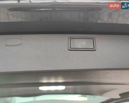 Черный Фольксваген Мультиван, объемом двигателя 2 л и пробегом 59 тыс. км за 73500 $, фото 62 на Automoto.ua