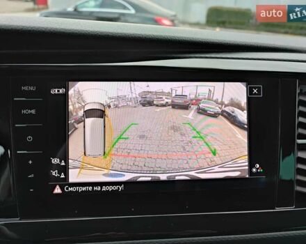 Черный Фольксваген Мультиван, объемом двигателя 2 л и пробегом 59 тыс. км за 73500 $, фото 41 на Automoto.ua