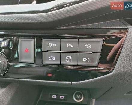 Черный Фольксваген Мультиван, объемом двигателя 2 л и пробегом 59 тыс. км за 73500 $, фото 43 на Automoto.ua