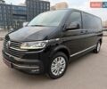 Чорний Фольксваген Мультиван, об'ємом двигуна 1.97 л та пробігом 2 тис. км за 82700 $, фото 1 на Automoto.ua