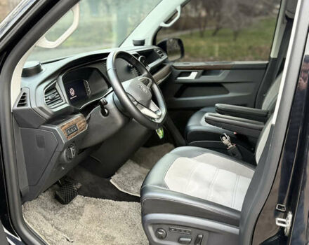 Черный Фольксваген Мультиван, объемом двигателя 1.97 л и пробегом 43 тыс. км за 85000 $, фото 3 на Automoto.ua