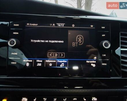 Черный Фольксваген Мультиван, объемом двигателя 1.97 л и пробегом 28 тыс. км за 90000 $, фото 10 на Automoto.ua