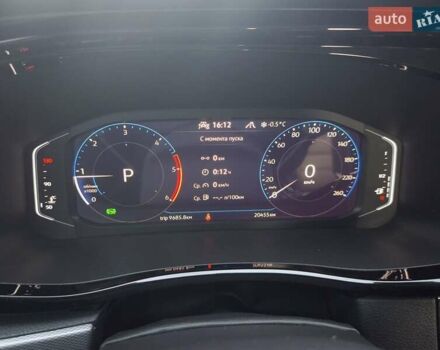 Черный Фольксваген Мультиван, объемом двигателя 1.97 л и пробегом 28 тыс. км за 90000 $, фото 8 на Automoto.ua