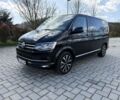 Чорний Фольксваген Мультиван, об'ємом двигуна 2 л та пробігом 175 тис. км за 43229 $, фото 5 на Automoto.ua