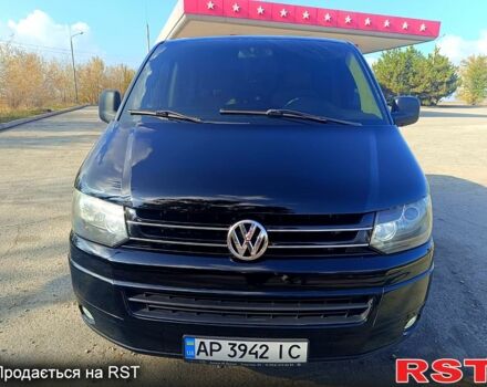Черный Фольксваген Мультиван, объемом двигателя 3.2 л и пробегом 280 тыс. км за 15000 $, фото 2 на Automoto.ua