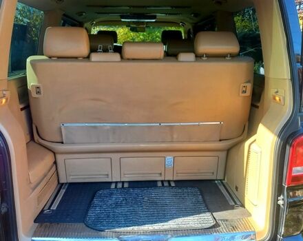 Черный Фольксваген Мультиван, объемом двигателя 3.2 л и пробегом 280 тыс. км за 14000 $, фото 12 на Automoto.ua