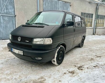 Черный Фольксваген Мультиван, объемом двигателя 2.5 л и пробегом 276 тыс. км за 3000 $, фото 1 на Automoto.ua