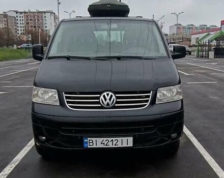 Черный Фольксваген Мультиван, объемом двигателя 3.19 л и пробегом 330 тыс. км за 13800 $, фото 1 на Automoto.ua