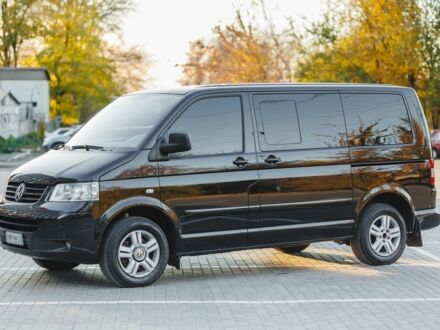 Черный Фольксваген Мультиван, объемом двигателя 0 л и пробегом 201 тыс. км за 14000 $, фото 1 на Automoto.ua