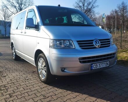 Черный Фольксваген Мультиван, объемом двигателя 1.6 л и пробегом 170 тыс. км за 16000 $, фото 1 на Automoto.ua