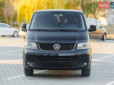 Черный Фольксваген Мультиван, объемом двигателя 2.47 л и пробегом 201 тыс. км за 14000 $, фото 1 на Automoto.ua