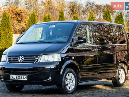 Черный Фольксваген Мультиван, объемом двигателя 2.5 л и пробегом 354 тыс. км за 13900 $, фото 1 на Automoto.ua